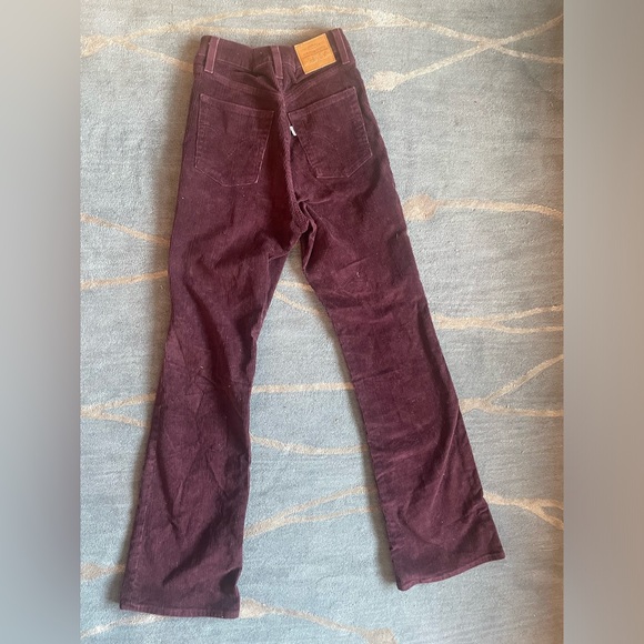 Levi maroon jeans - Picture 2 of 3